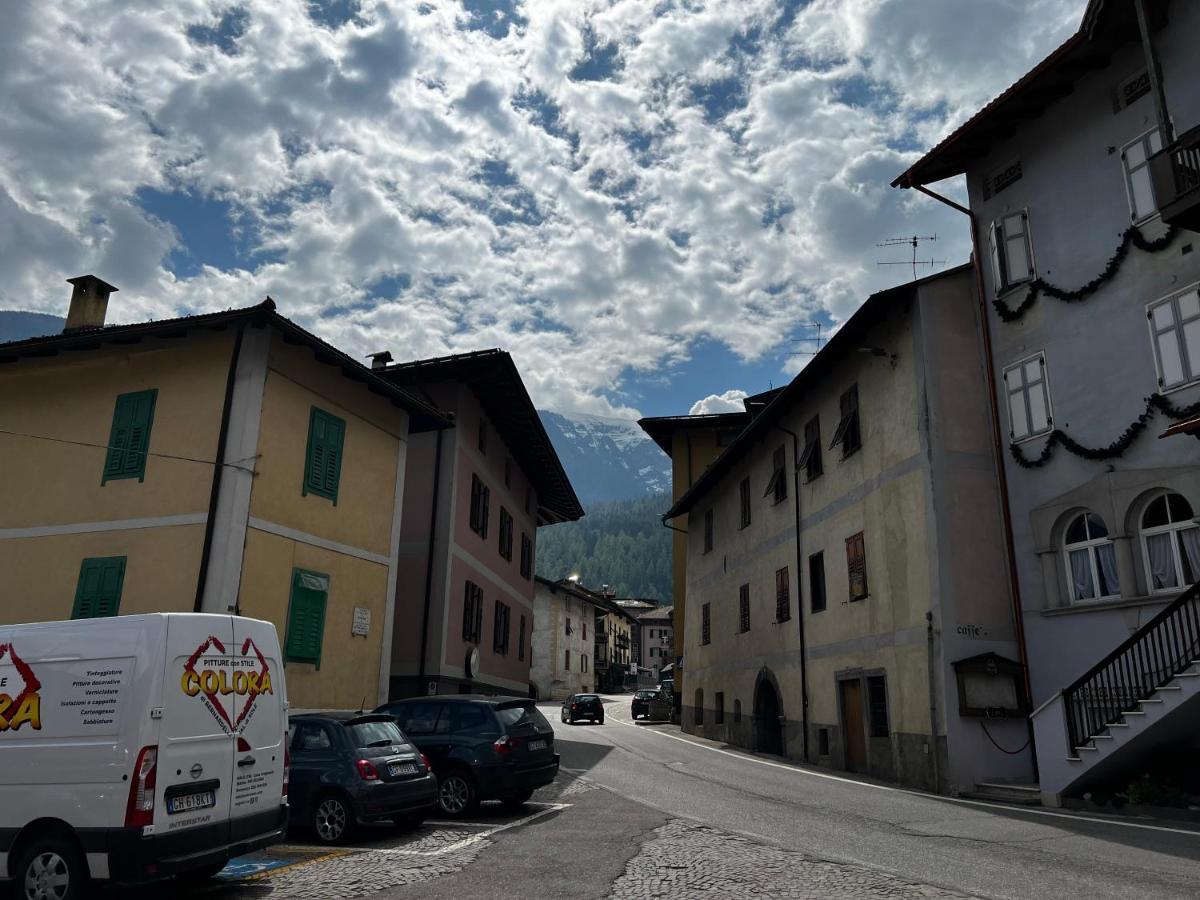 Kaiserkrone Dimaro Esterno foto